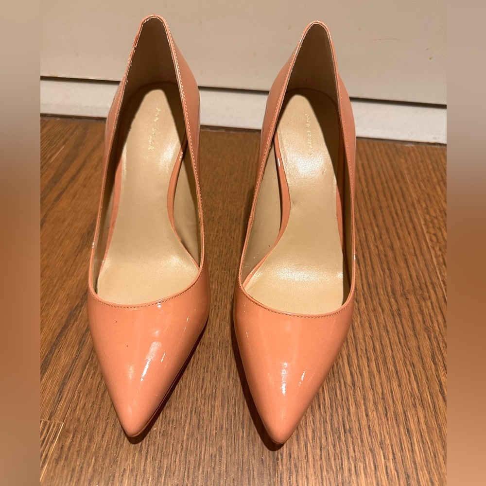 Ann Taylor pumps size 8.5 worn once